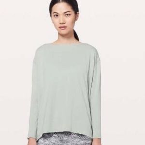Lululemon back in action long sleeve